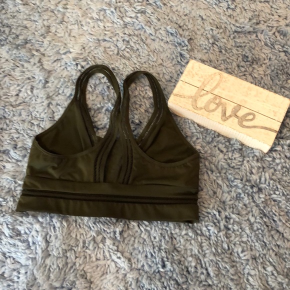 Like new Victoria’s Secret sports bra - Picture 7 of 7